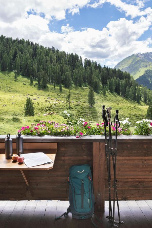 ホテル Berggasthaus Hoellensteinhuette トゥクス エクステリア 写真